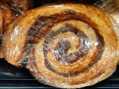 CINNAMON ROLL made in-store