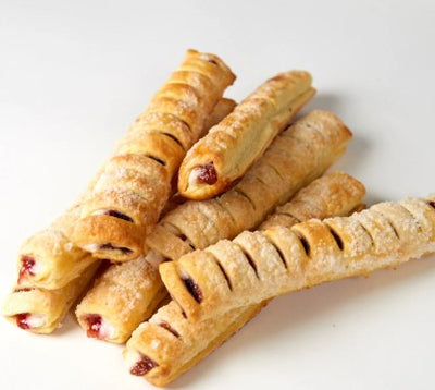 STRAWBERRY PASTRY STICK [1 EA]