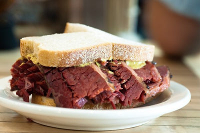 SMOKED BEEF SANDWICH on White, WW, Multigrain OR Marble Rye (specify bread choice)