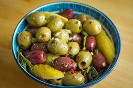 MEDITERRANEAN HERB OLIVE MIX